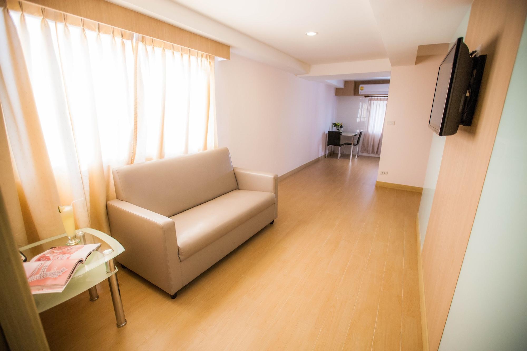 Golden City Rayong Hotel Exteriör bild