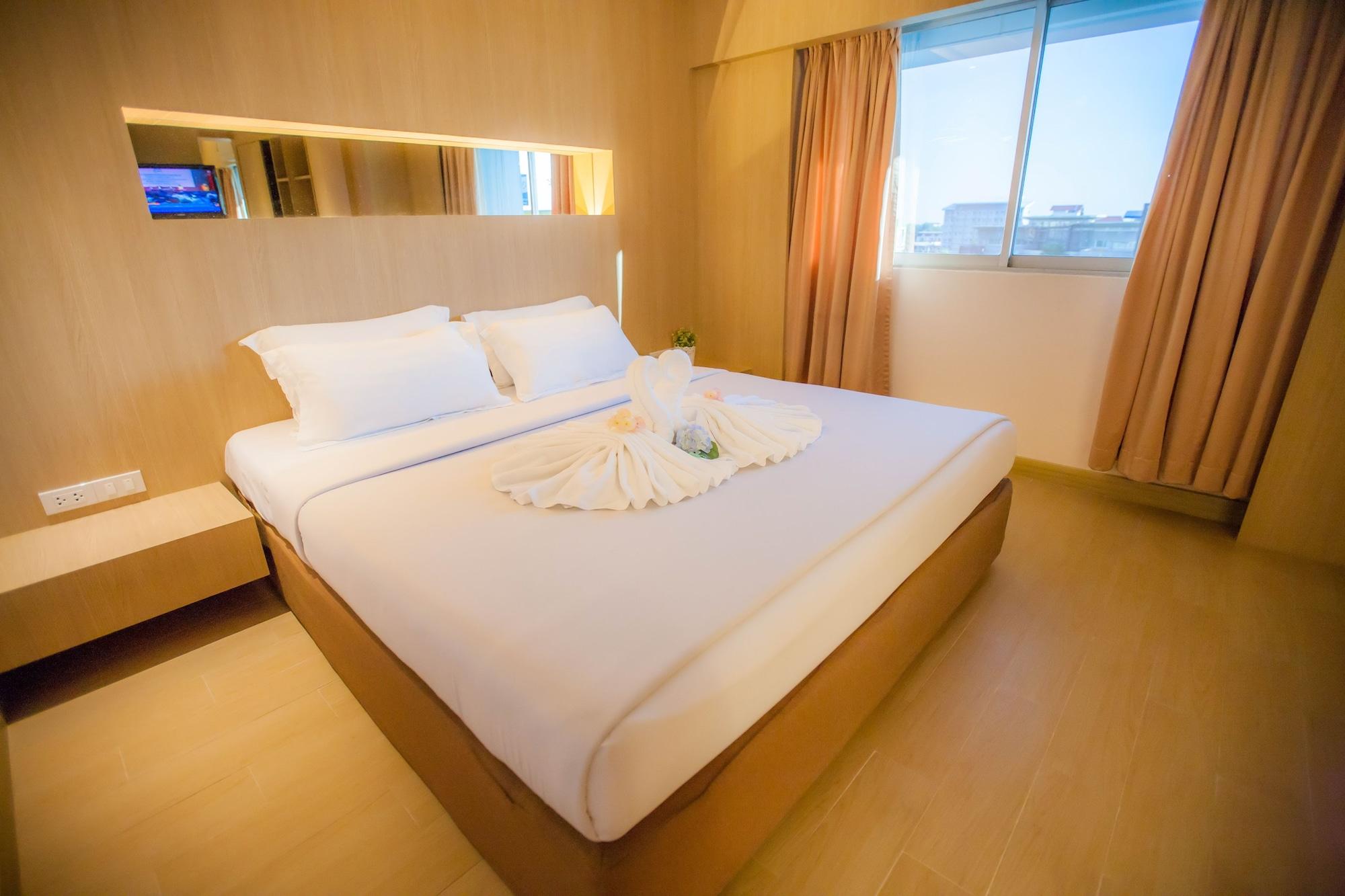 Golden City Rayong Hotel Exteriör bild