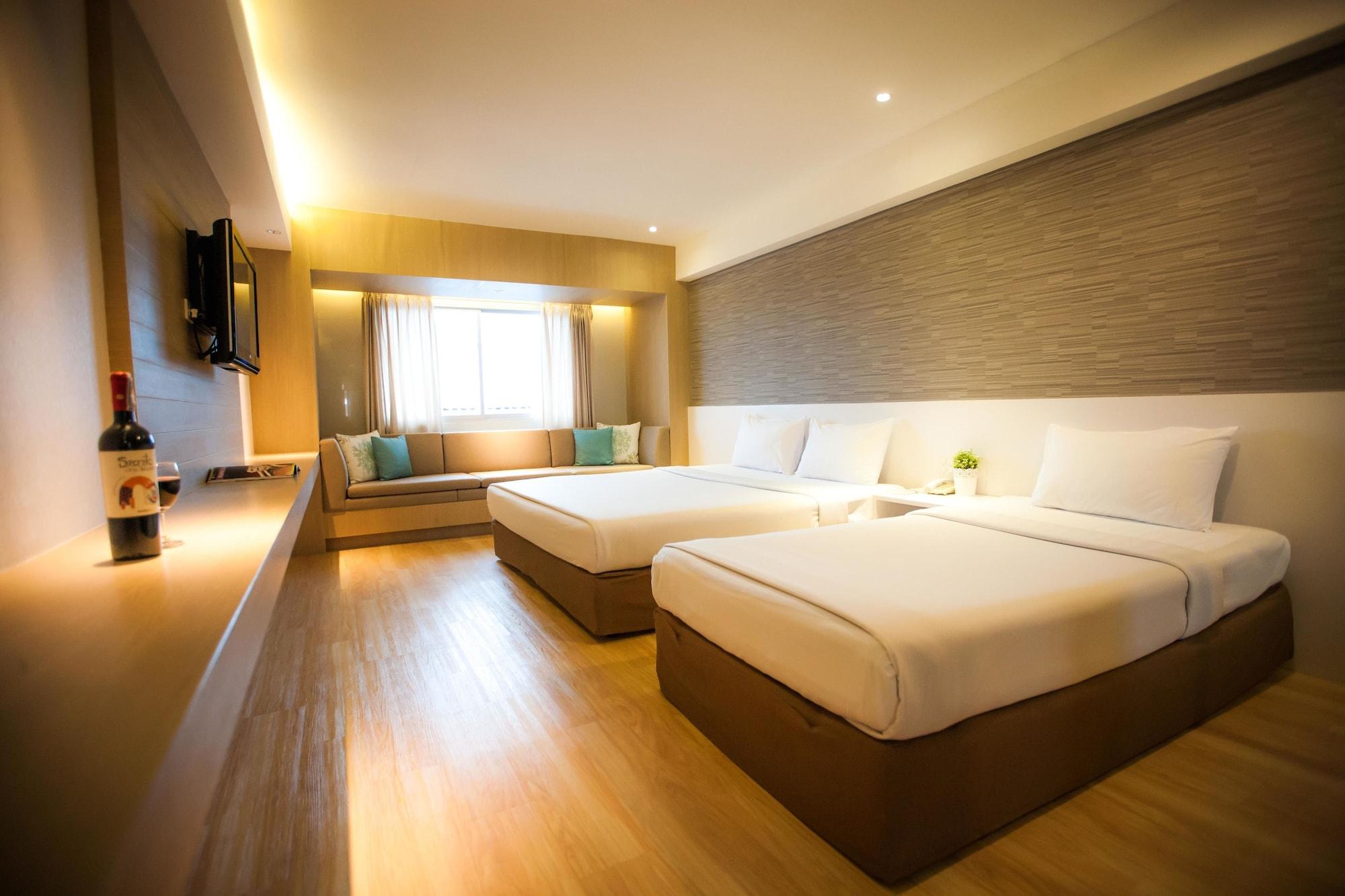 Golden City Rayong Hotel Exteriör bild