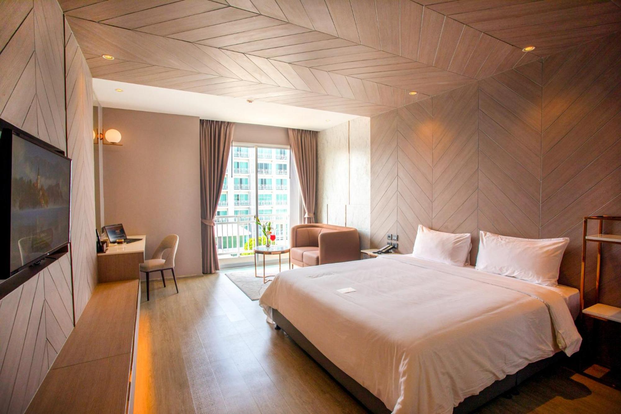 Golden City Rayong Hotel Exteriör bild